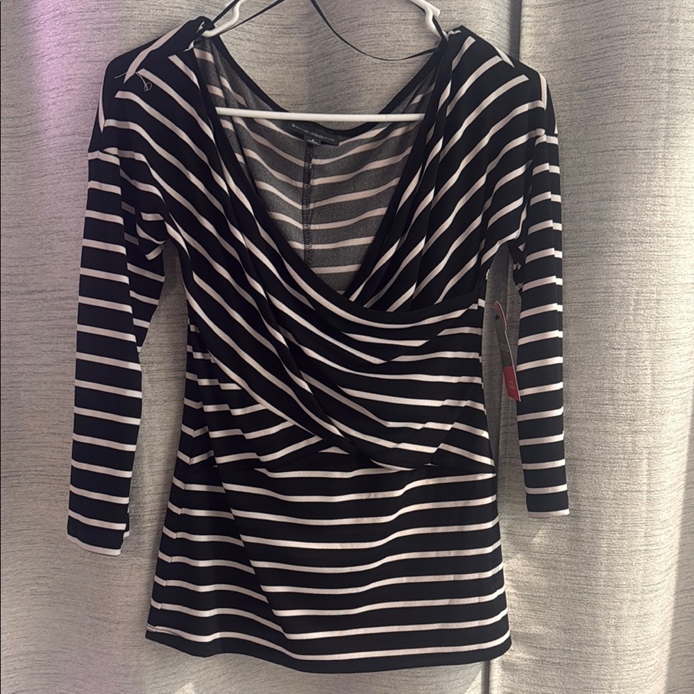 BOLD elements Black and White Wrap Blouse 3/4 Sleeve